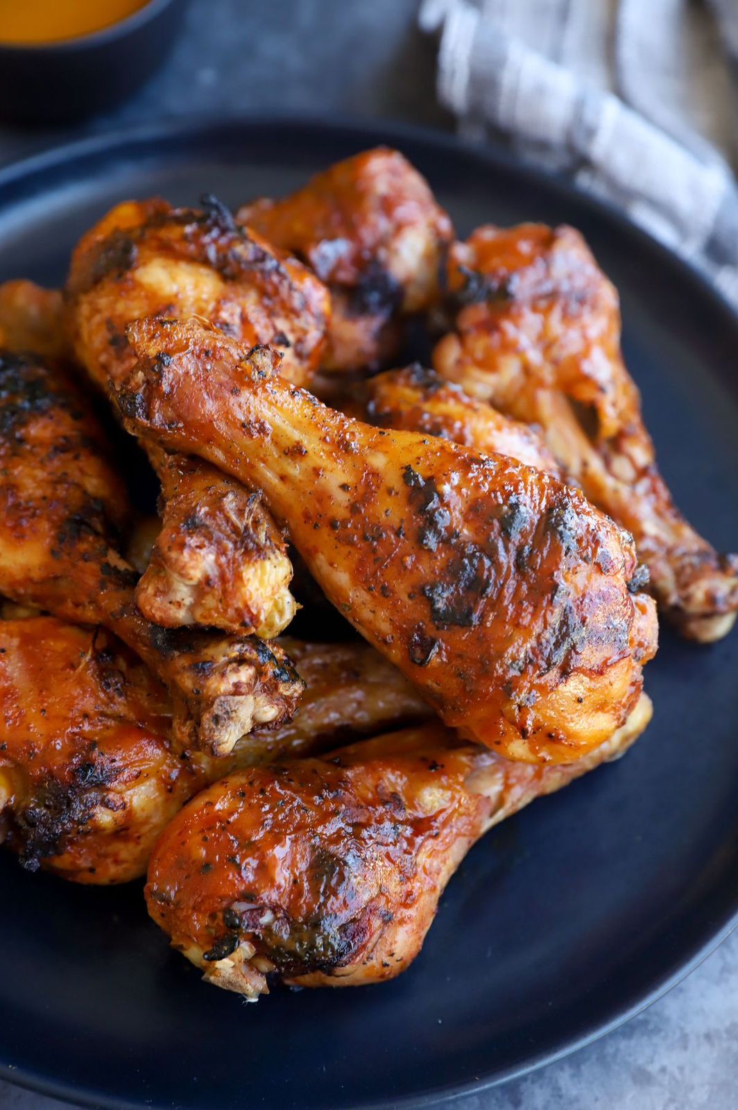 أفخاذ دجاج مشوية